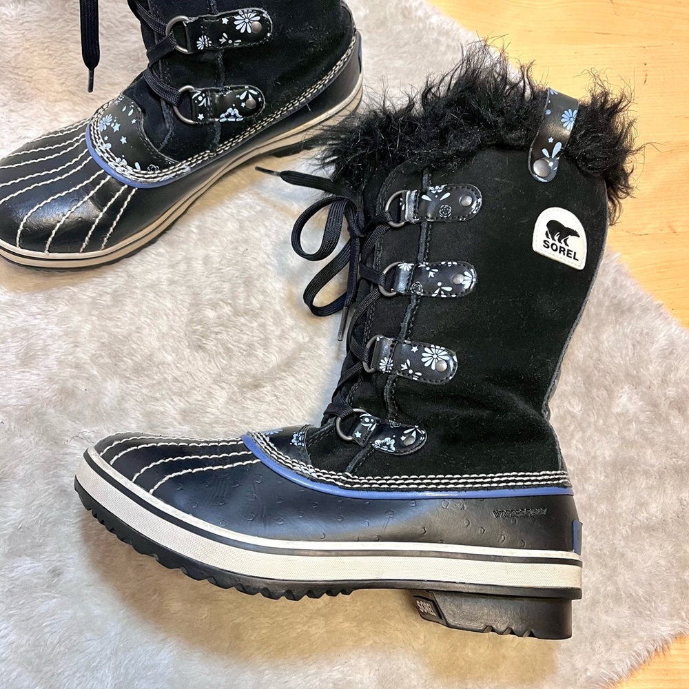 *πHPπ Sorel | Waterproof Joan Of Arctic Boots Daisy Floral Fur Trim Boots SZ5 - Picture 4 of 12